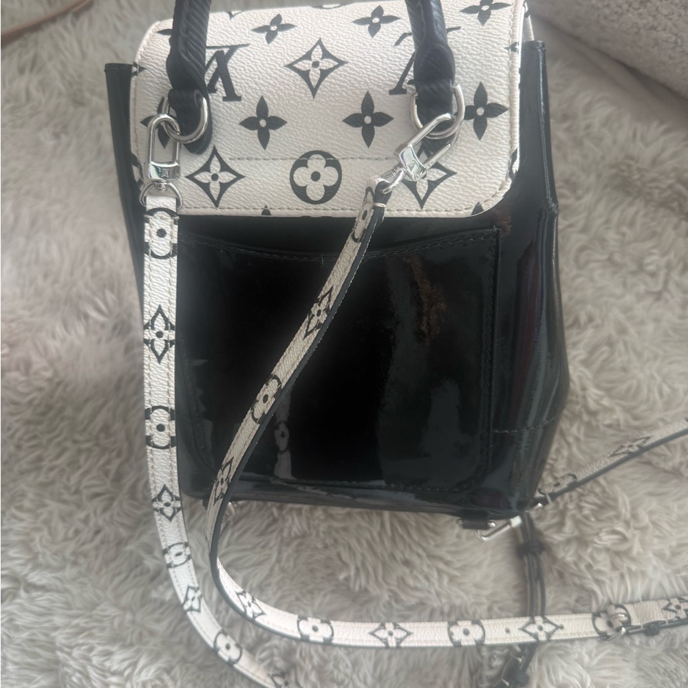 Louis Vuitton Black Patent & White Monogram Mini Backpack - Picture 2 of 12